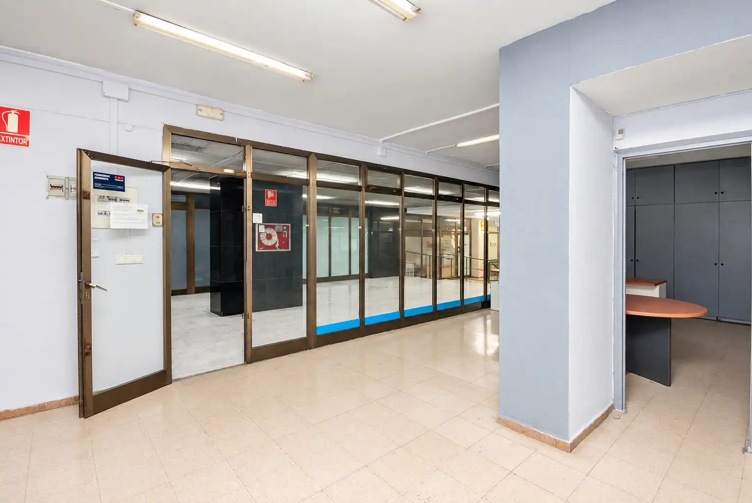 Local comercial en venta en Carrer de Rocafort 69