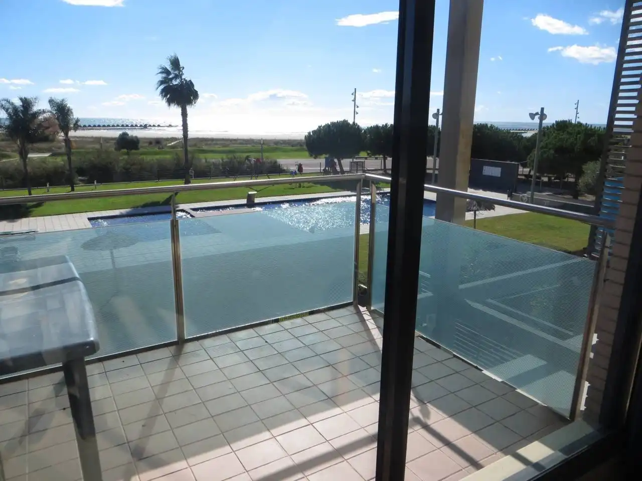 Schwimmbecken von Wohnung zur Miete in Cubelles mit Klimaanlage, Heizung und Terrasse