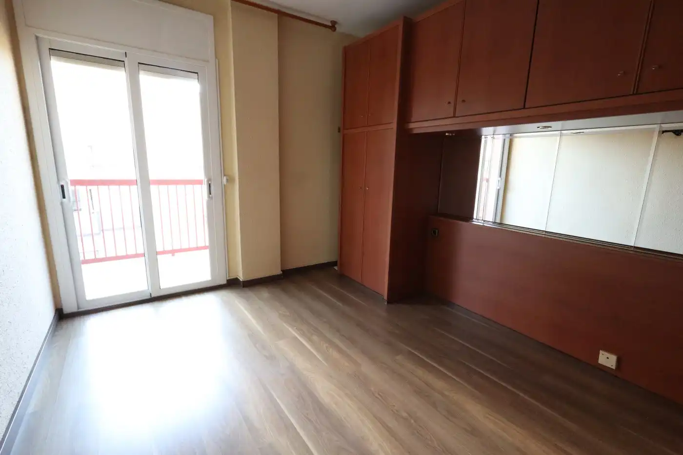 Habitación de Piso en venta en Barcelona con Calefacción y Balcón