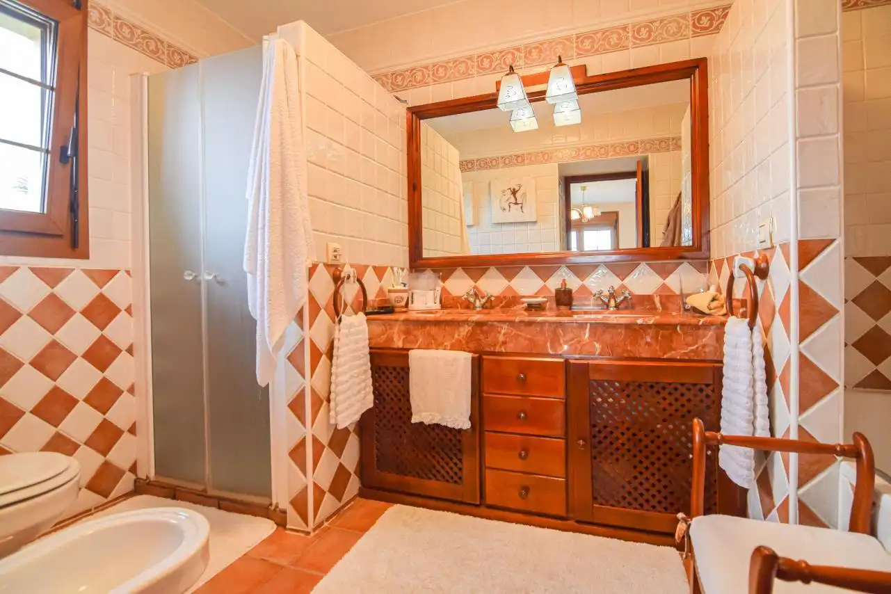 Bathroom of Houses for sale in La Nucia  with Air Conditioner, Heating and Swimming Pool