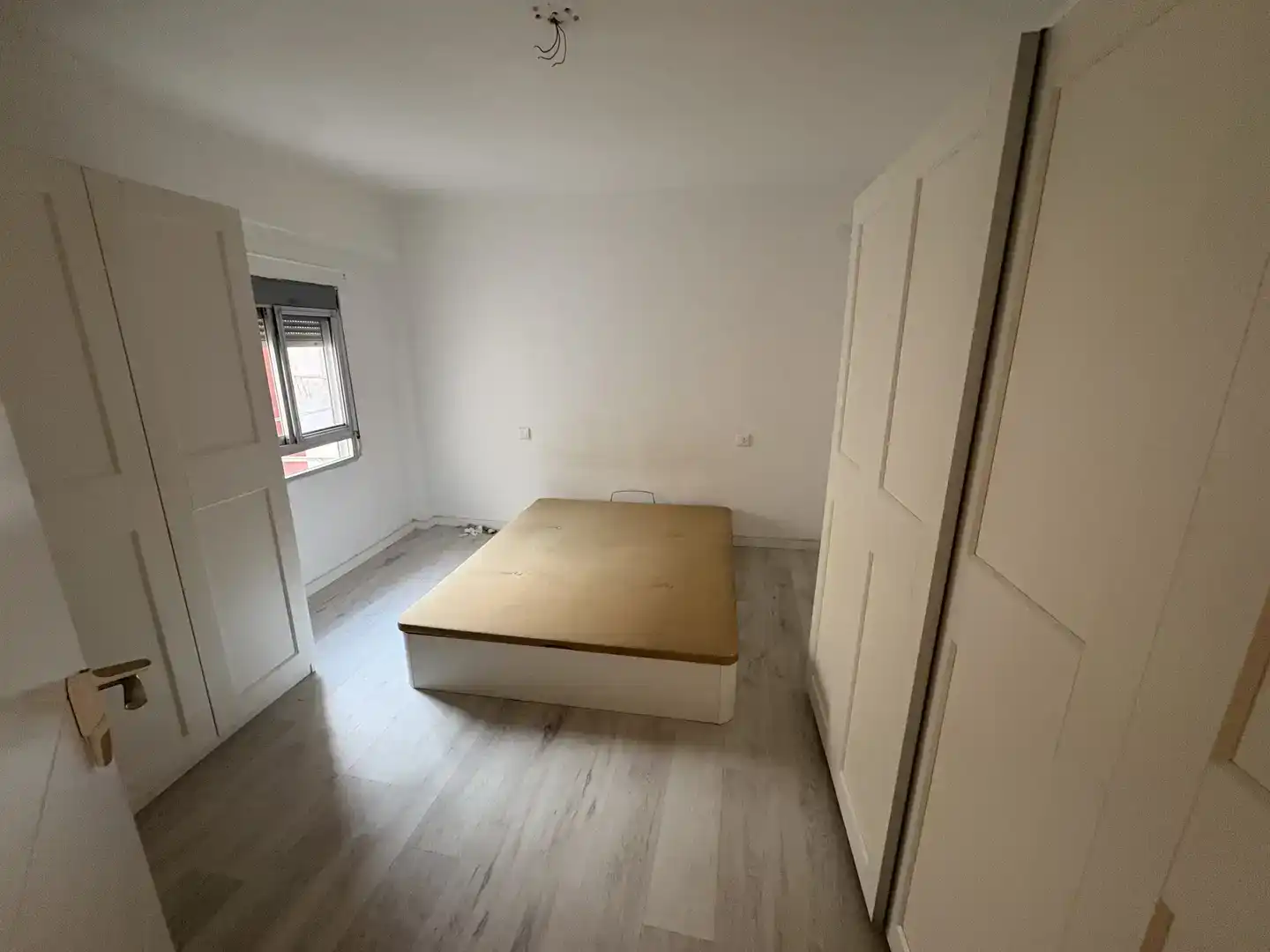 Schlafzimmer von Wohnung zur Miete in Alfafar mit Klimaanlage und Balkon