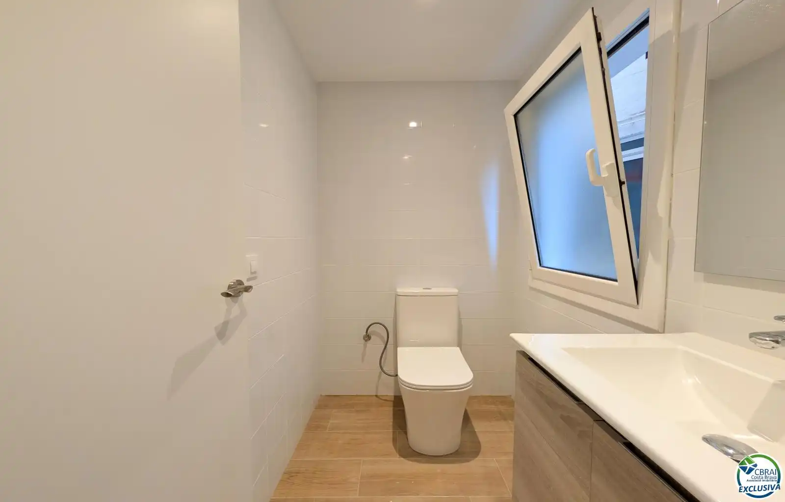 Bathroom of Flat for sale in Portbou