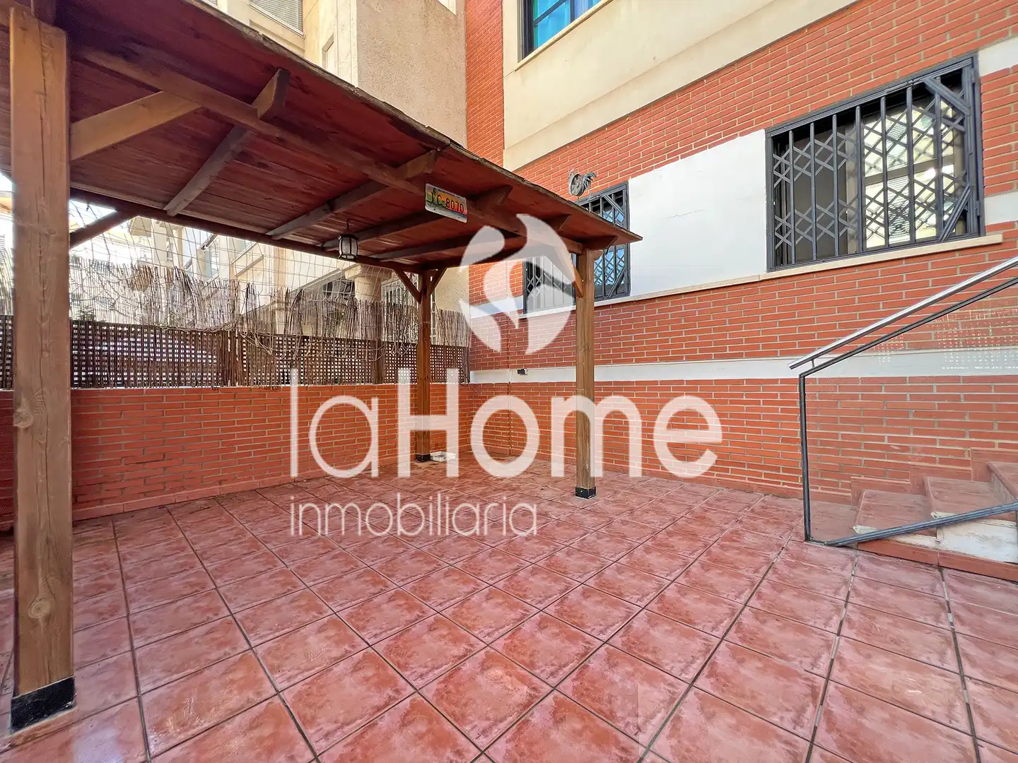 Piso de alquiler en Paterna con Aire acondicionado, Parquet y Terraza