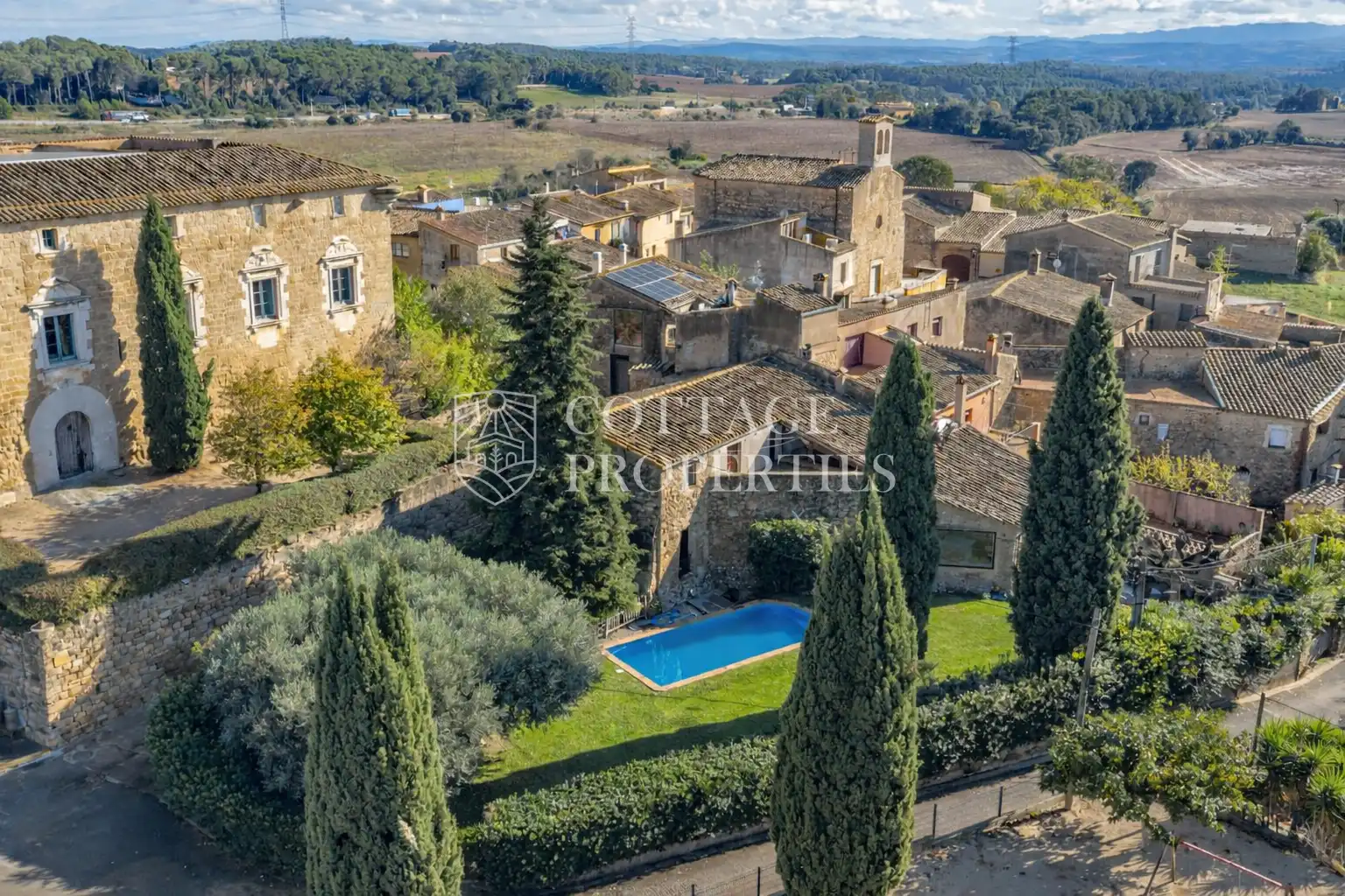 Vista exterior de Finca rústica en venda en Bàscara amb Aire condicionat, Calefacció i Terrassa