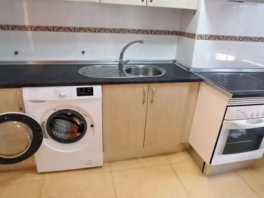 Kitchen of Flat for rent in Valladolid  with Parquet flooring and Storage room