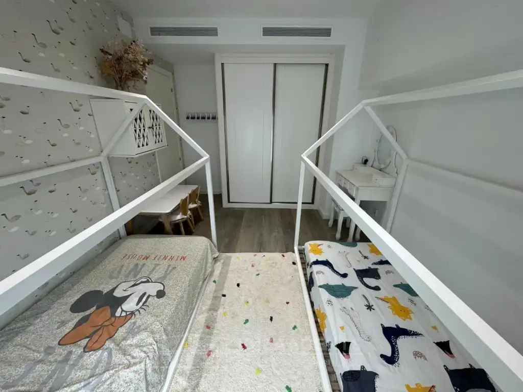 Habitación de Apartamento en venta en Santa Eulària des Riu con Aire acondicionado, Calefacción y Piscina