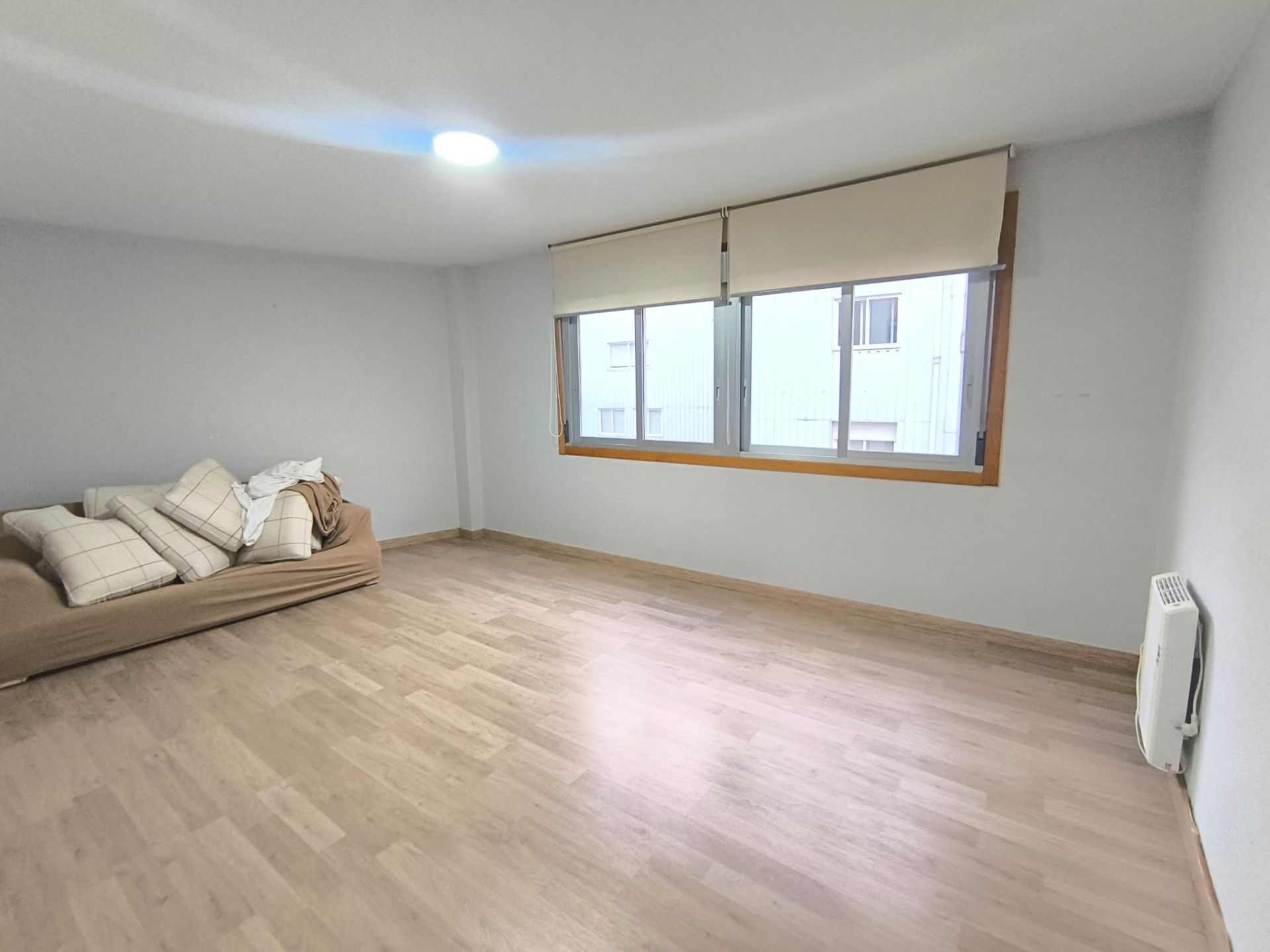 Piso en venta en Pontevedra Capital  con Calefacción, Parquet y Horno
