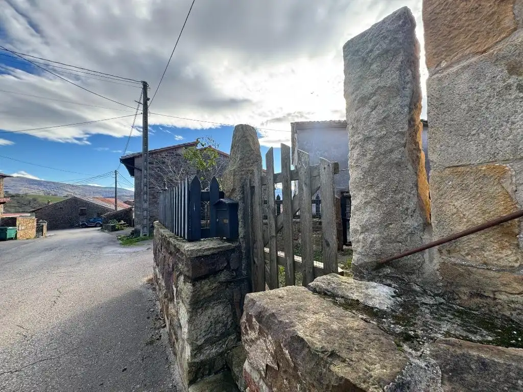 Vista exterior de Casa o chalet en venta en Arenas de Iguña con Calefacción, Jardín privado y Terraza