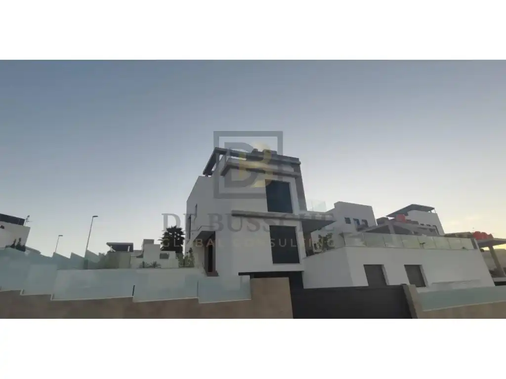 House with terrace for sale in Calle Juan Marse-Cmor, imagen 2