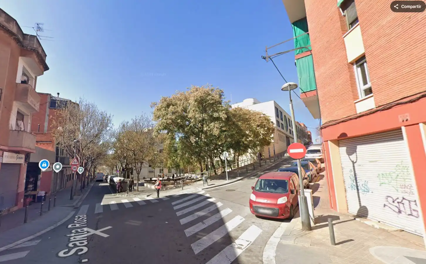 Vista exterior de Casa adosada de alquiler en Santa Coloma de Gramenet con Jardín privado y Alarma