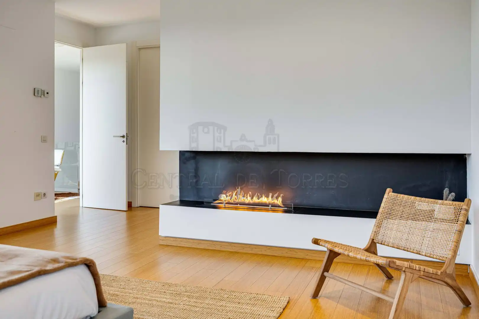 Sala d'estar de Casa o xalet en venda en Sant Cugat del Vallès amb Aire condicionat, Calefacció i Jardí privat