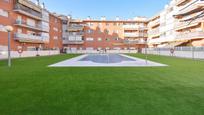 Piscina de Pis en venda en Canovelles amb Aire condicionat, Calefacció i Parquet