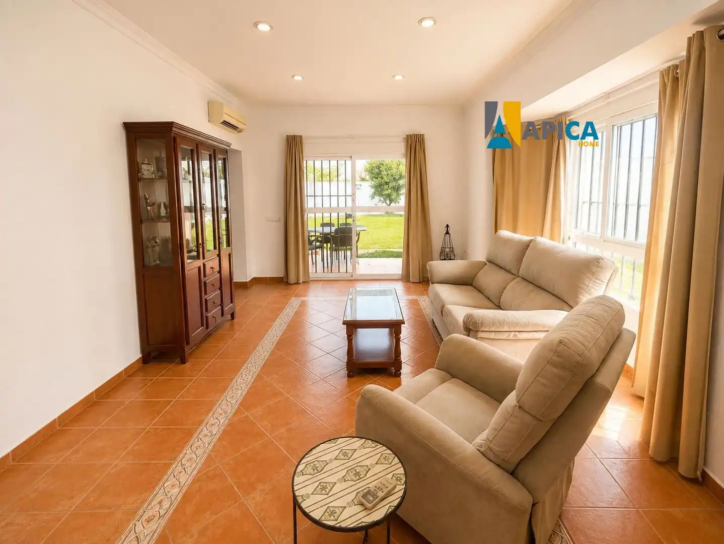 Sala d'estar de Casa o xalet en venda en El Puerto de Santa María amb Aire condicionat, Calefacció i Traster