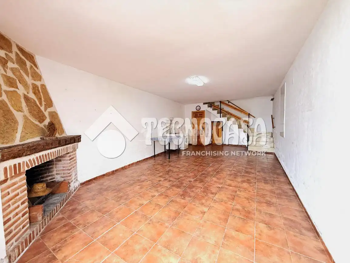 Finca rústica en venta en Huete con Calefacción, Jardín privado y Terraza