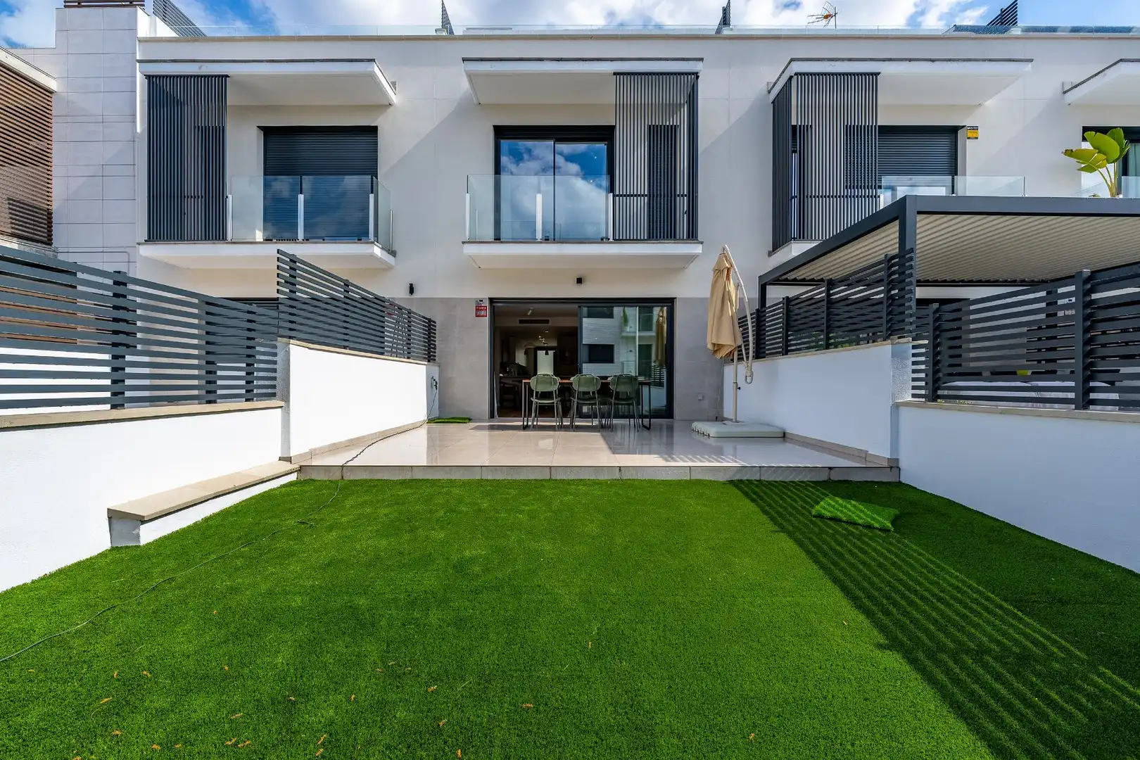 Casa a schiera con piscina in vendita a Salvador Robert Raventos 2