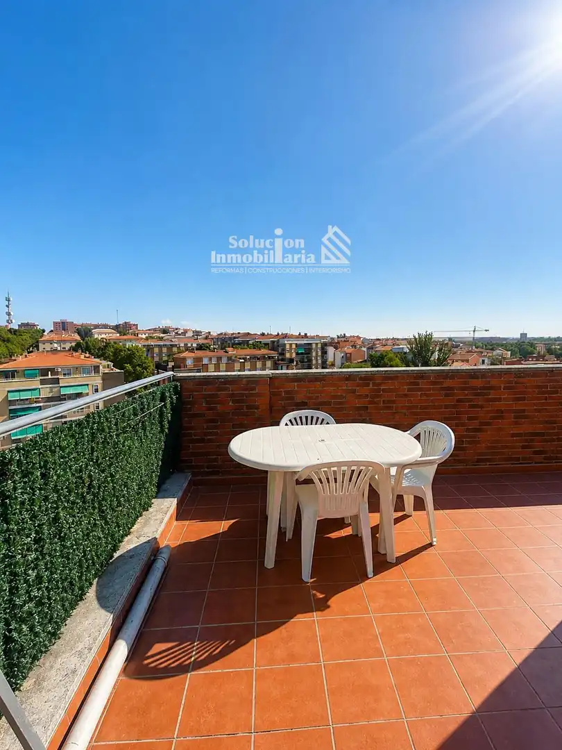 Terraza de Ático de alquiler en Salamanca con Calefacción, Terraza y Amueblado