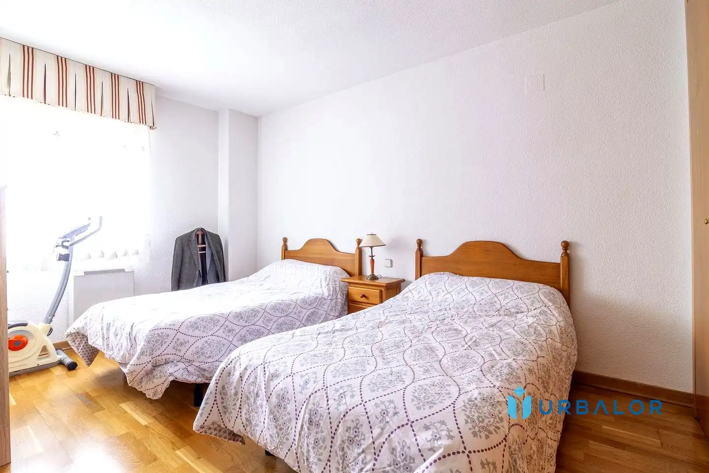 Habitación de Planta baja en venta en Alcorcón con Aire acondicionado y Piscina comunitaria