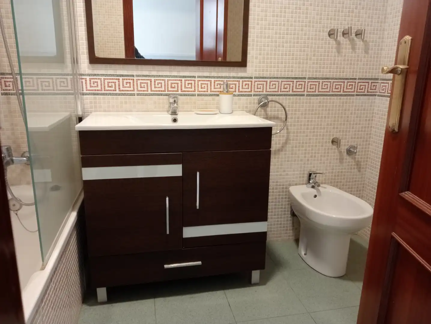 Baño de Ático de alquiler en Torrox con Aire acondicionado, Terraza y Trastero