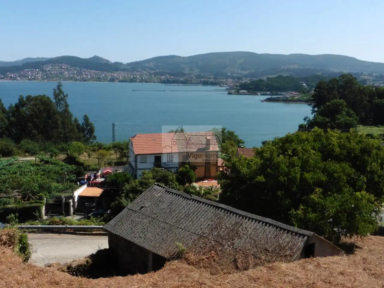Casa o xalet en venda en Redondela amb Jardí privat