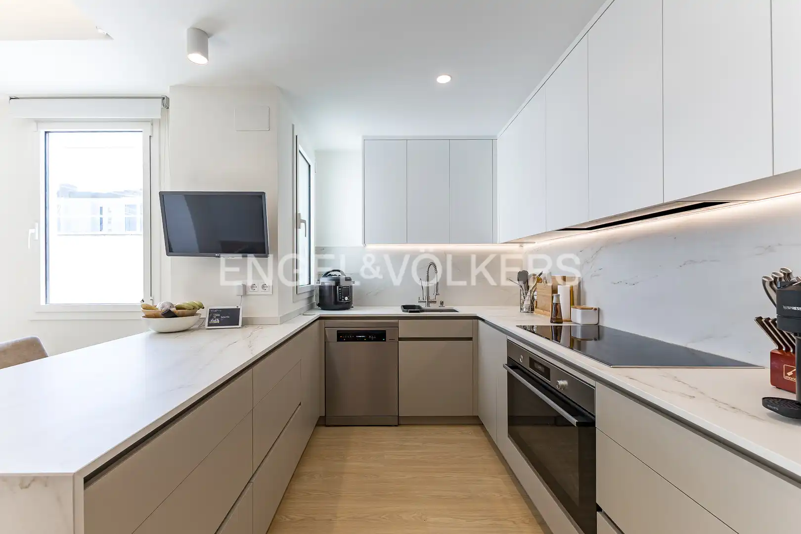 Kitchen of Attic for sale in Barcelona  with Air Conditioner, Heating and Private garden