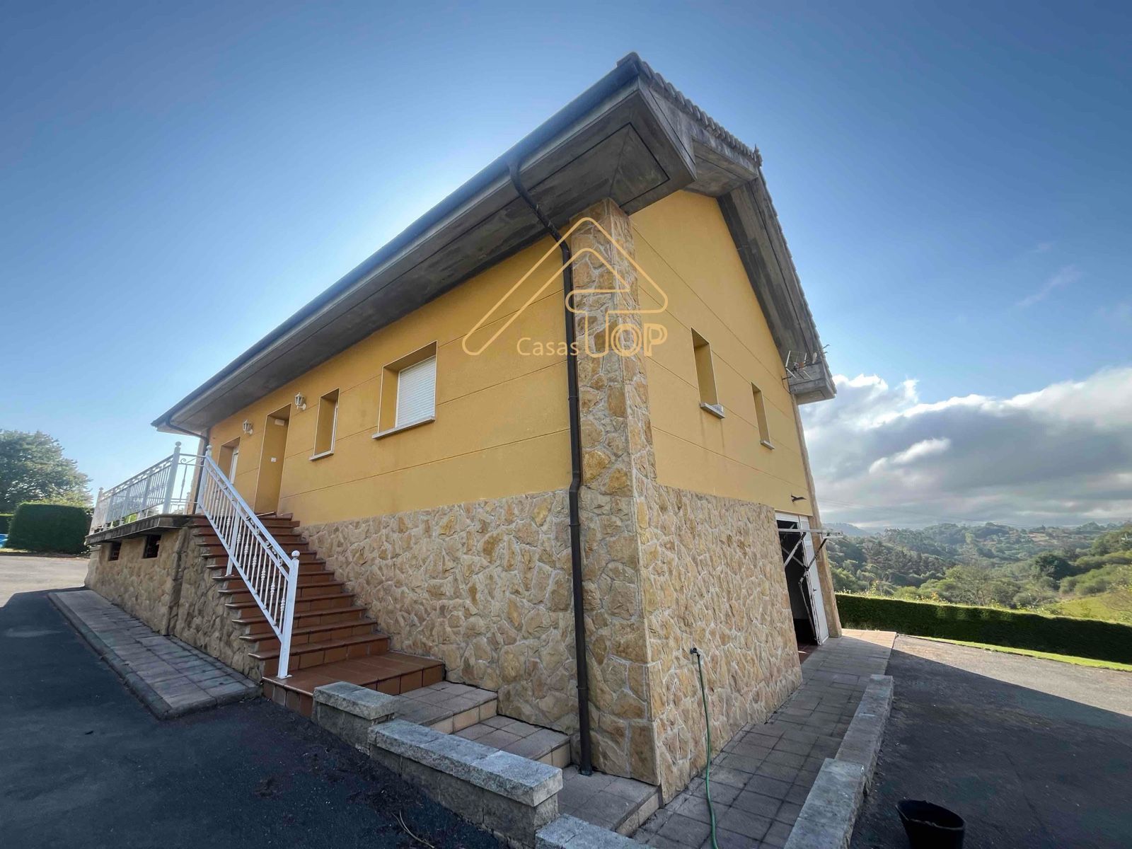 Exterior view of House or chalet for sale in Cabranes  with Heating, Private garden and Parquet flooring