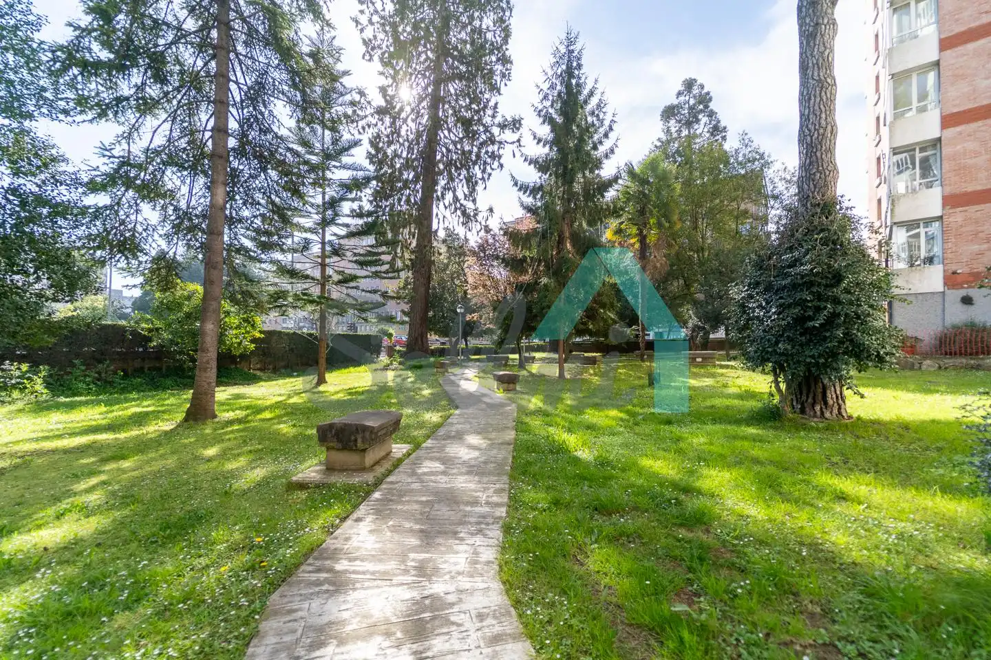 Jardín de Piso en venta en Oviedo  con Calefacción, Parquet y Terraza