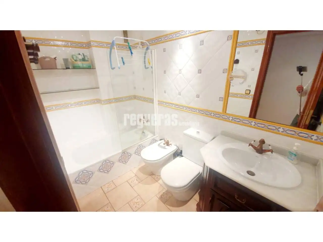 Baño de Piso en venta en Avilés con Calefacción, Parquet y Terraza