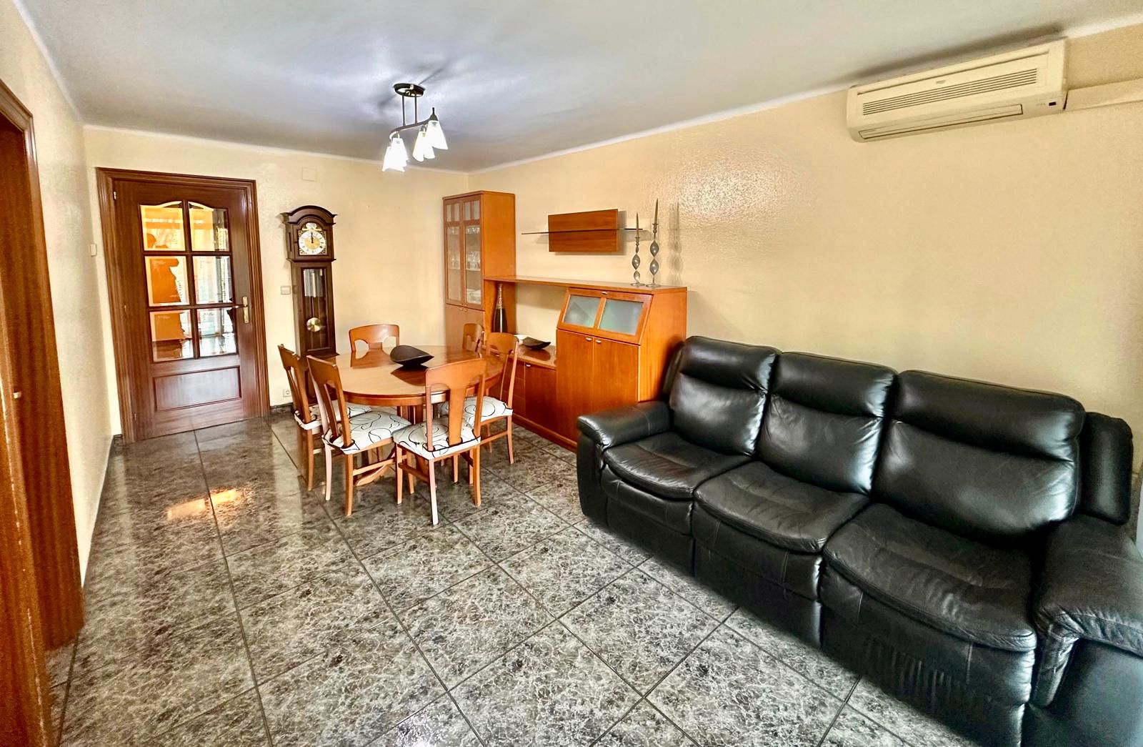 Sala d'estar de Pis en venda en Santa Coloma de Gramenet amb Terrassa
