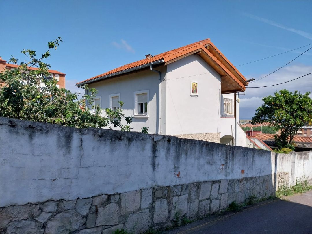 Exterior view of House or chalet for sale in Santander  with Private garden and Storage room