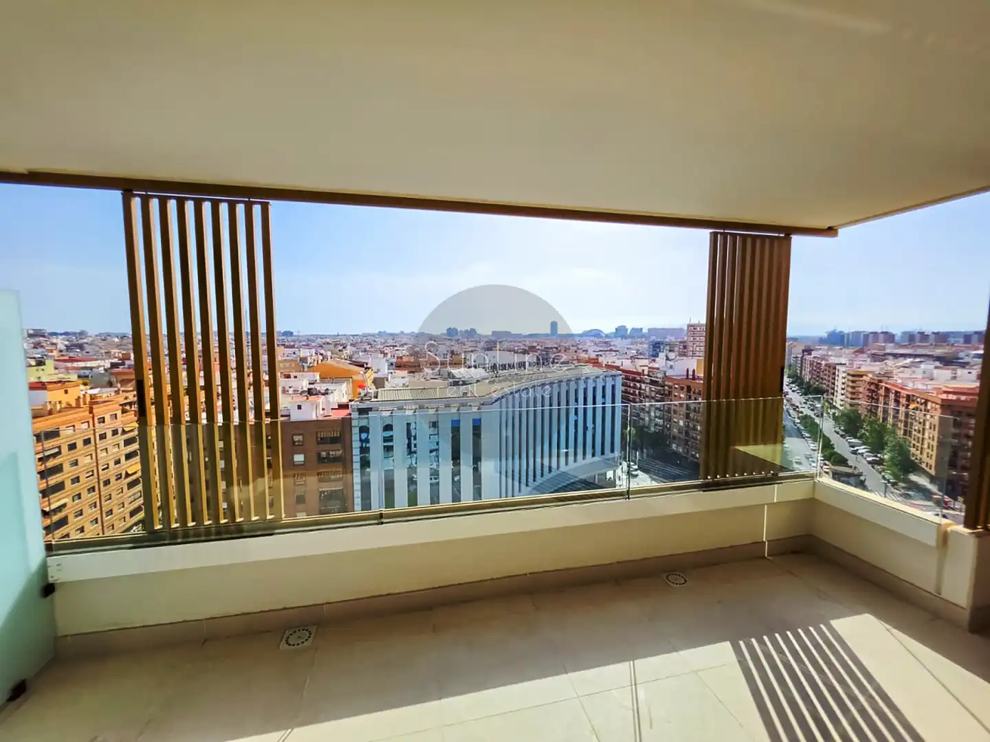 Appartamento con terrazza in affitto a Calle Doctor Domagk