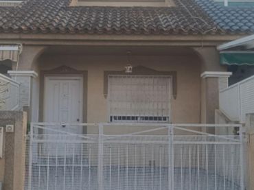 Adosado con piscina en venta en Centro