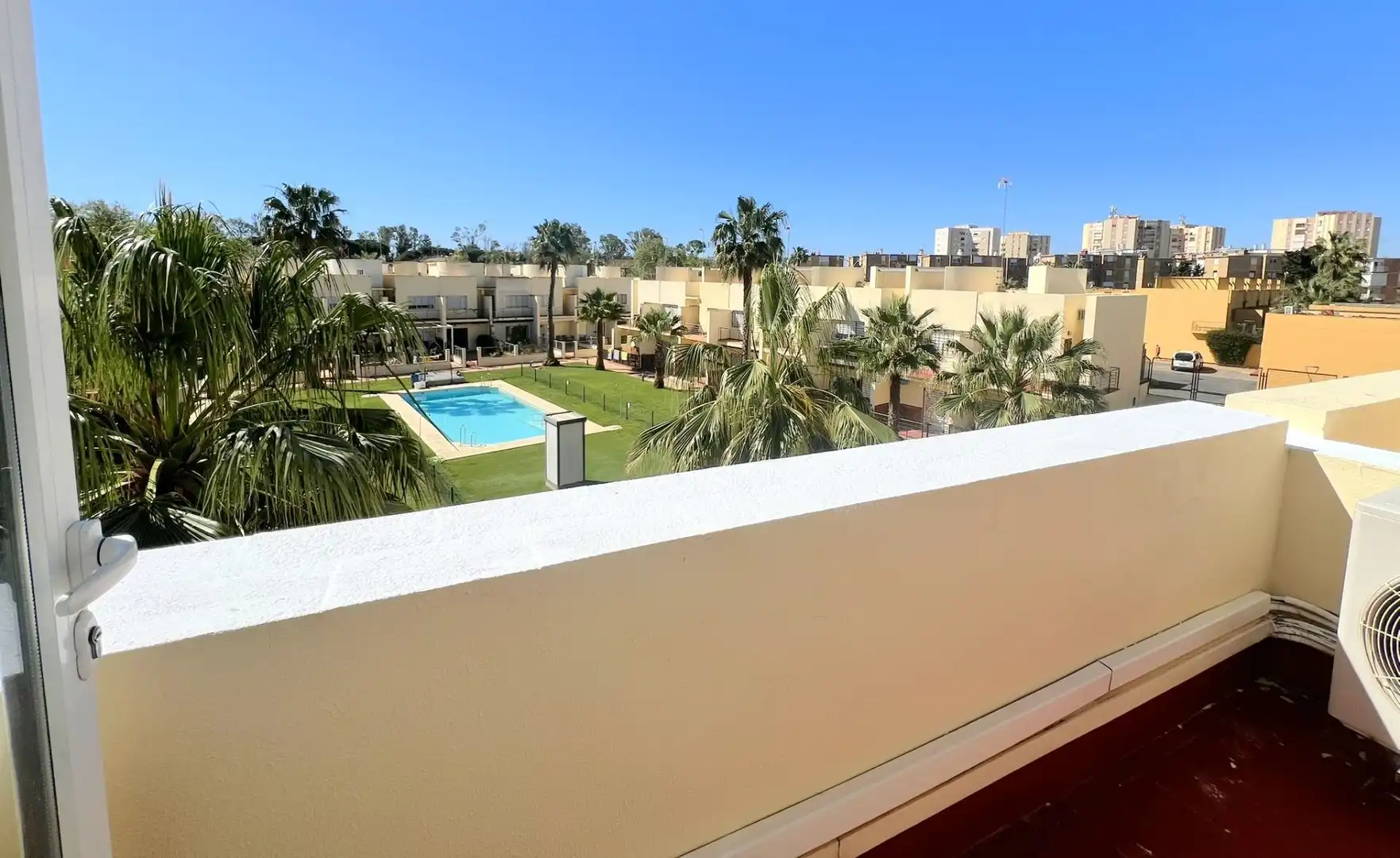 Terrassa de Casa adosada en venda en Isla Cristina amb Aire condicionat, Calefacció i Terrassa