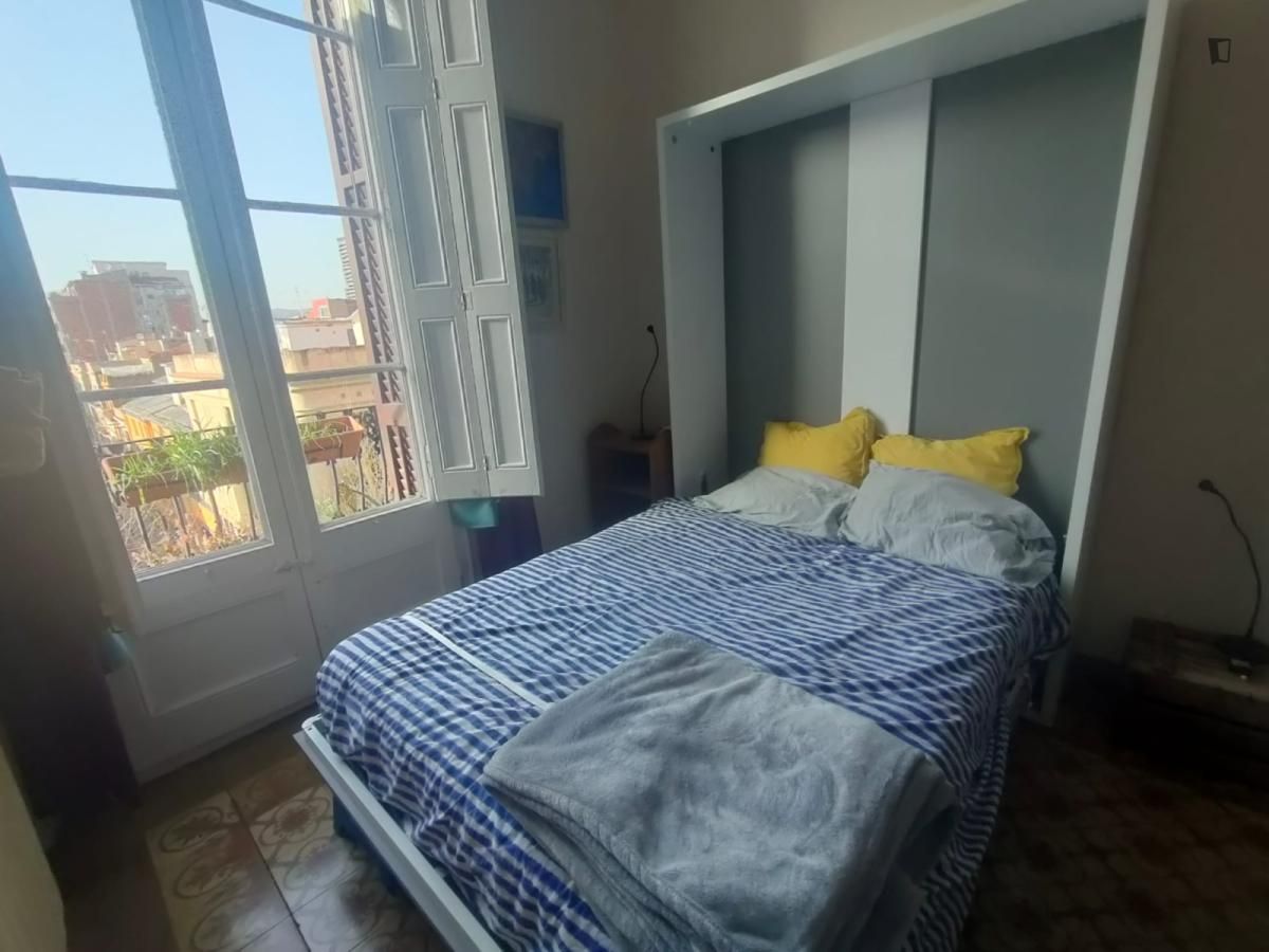 Bedroom of Apartment to share in  Barcelona Capital  with Air Conditioner, Heating and Furnished