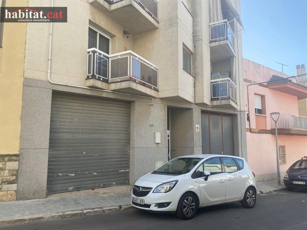 Local de alquiler en Santa Maria - L'Eixample - Sud Sumella, Cubelles