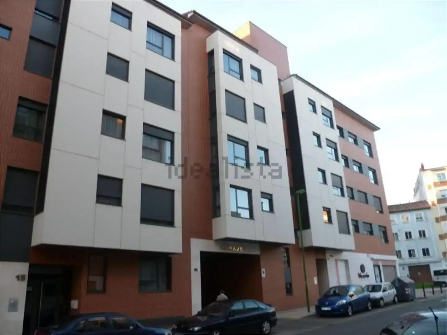 Exterior view of Garage for rent in Burgos