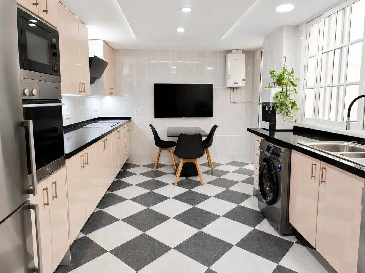 Cocina de Piso en venta en Marbella con Aire acondicionado