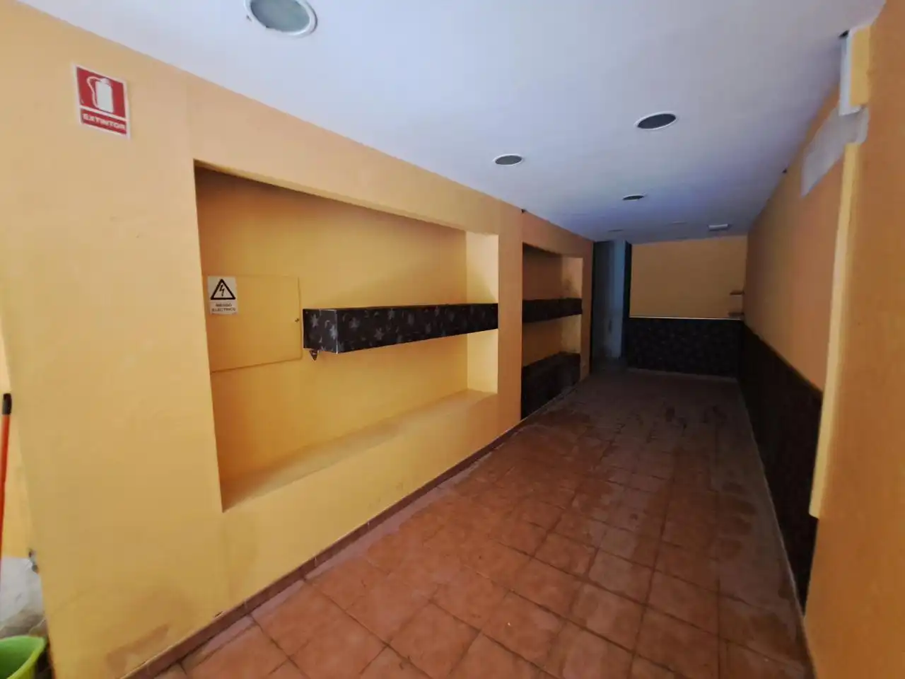 Gewerbefläche zur Miete in Calle del Monasterio de Siresa 8, imagen 2