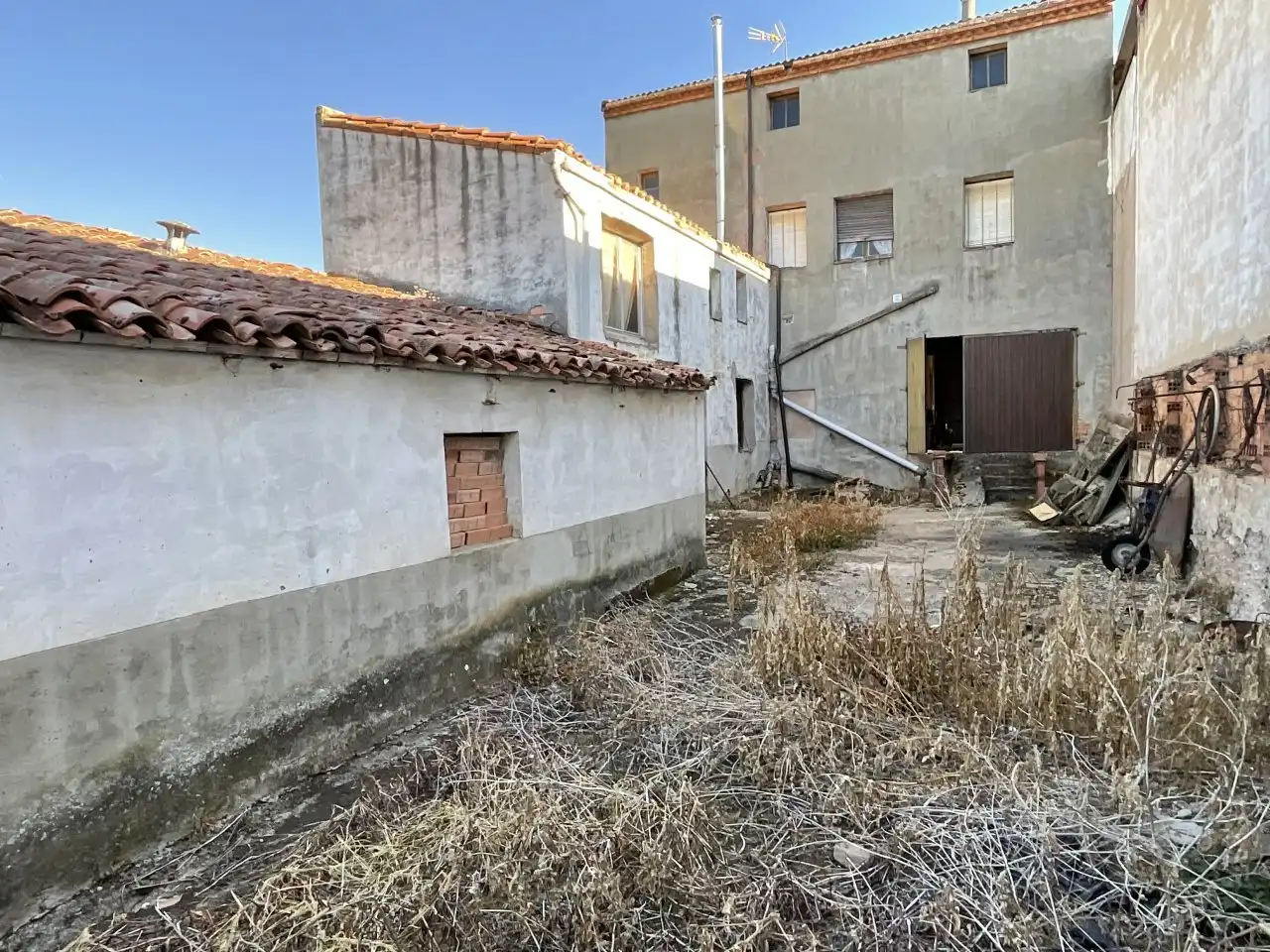 Vista exterior de Casa o chalet en venta en Villar de Torre con Calefacción y Amueblado