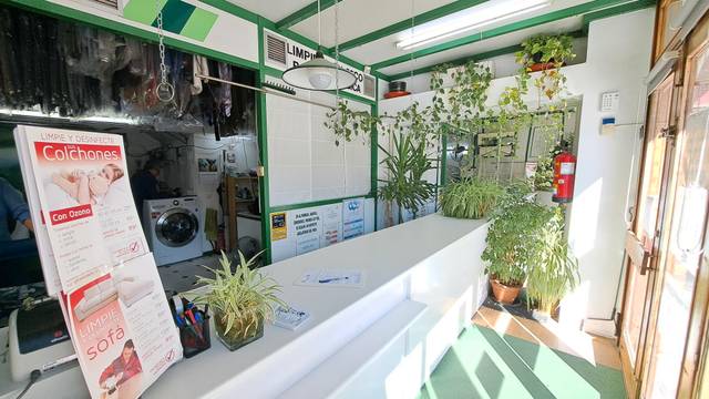 Local comercial en Venta en Calle Cañadilla en La Cañadilla