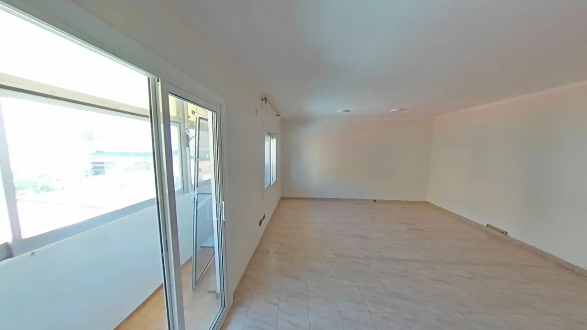 Apartamento en venta en Badalona con Balcón