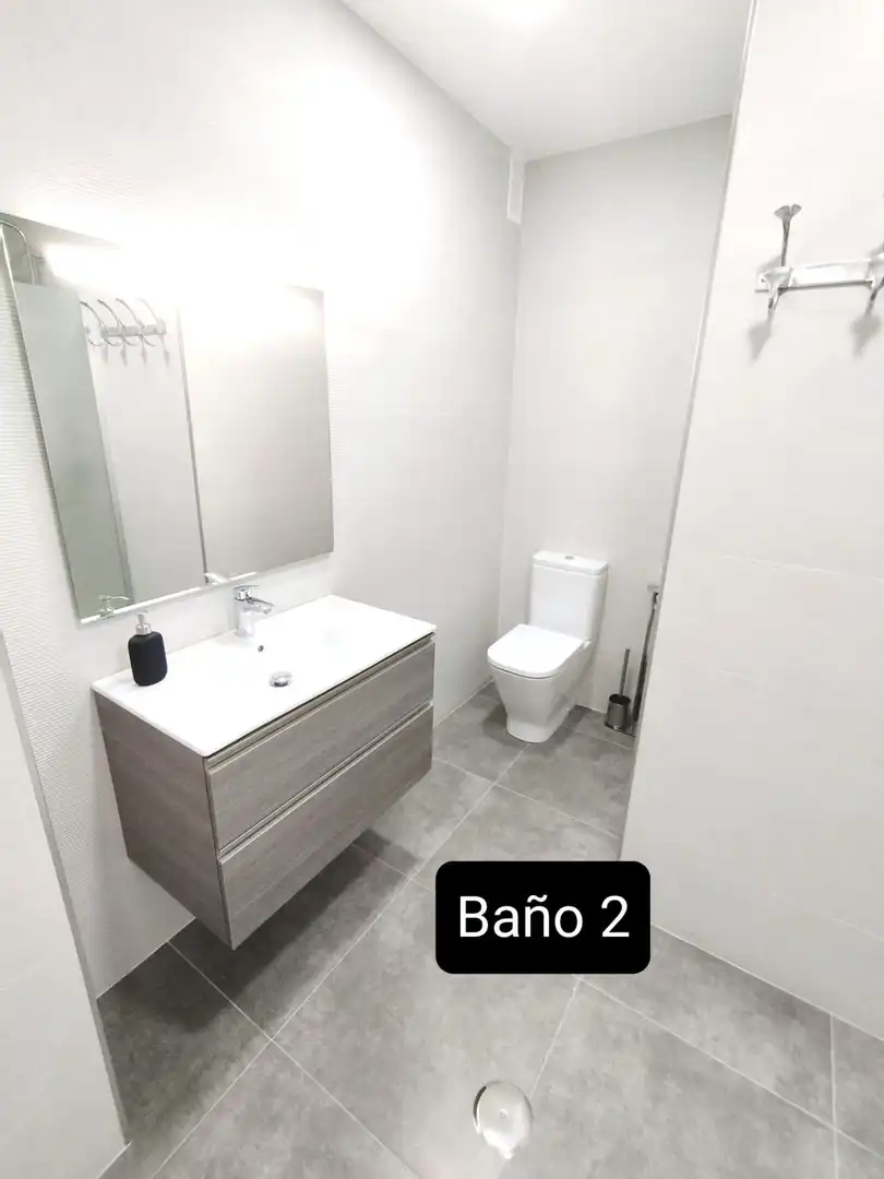 Baño de Piso para compartir en Murcia con Aire acondicionado, Terraza y Amueblado