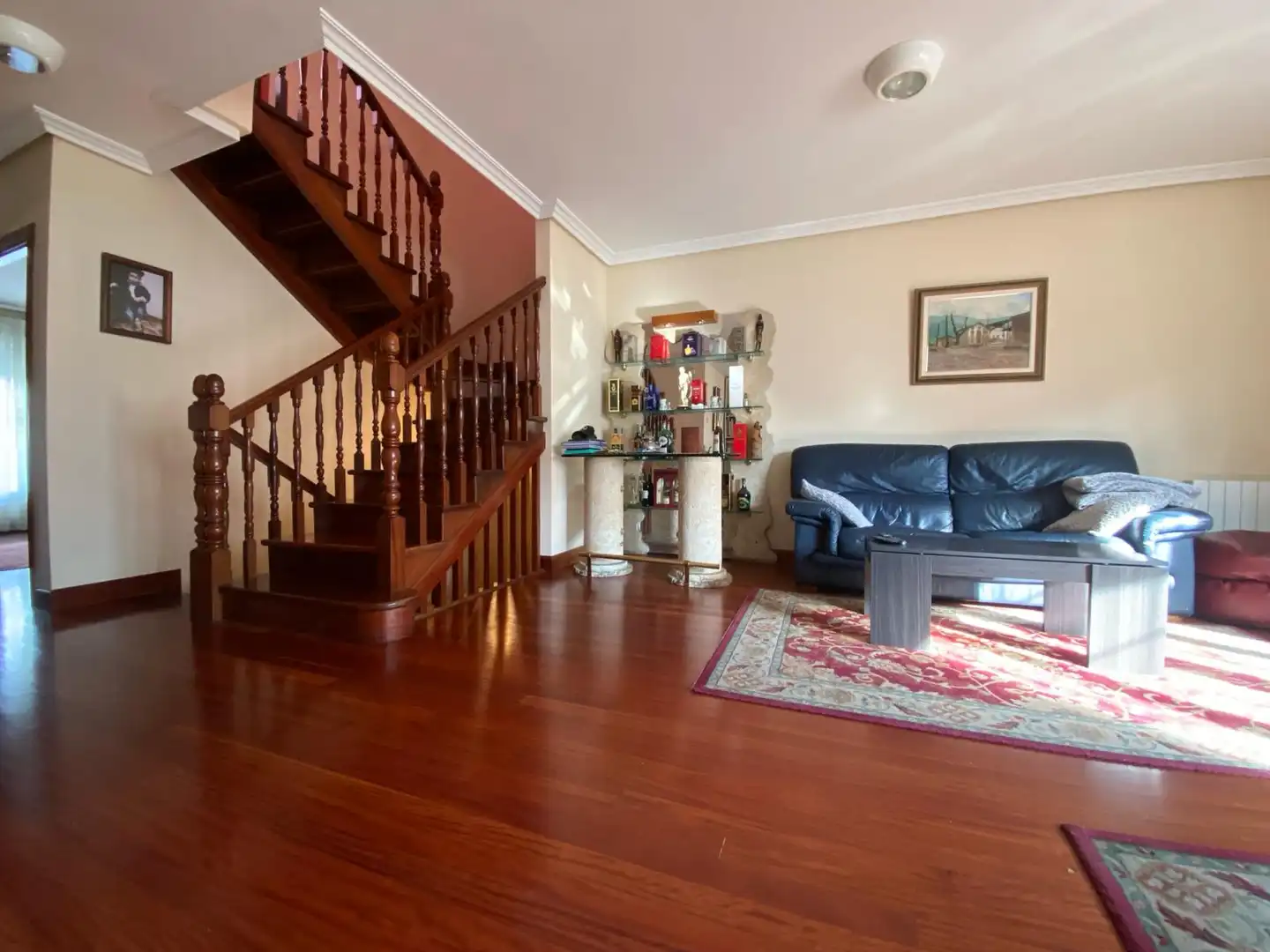 Sala de estar de Casa adosada en venta en Durango con Calefacción, Jardín privado y Parquet
