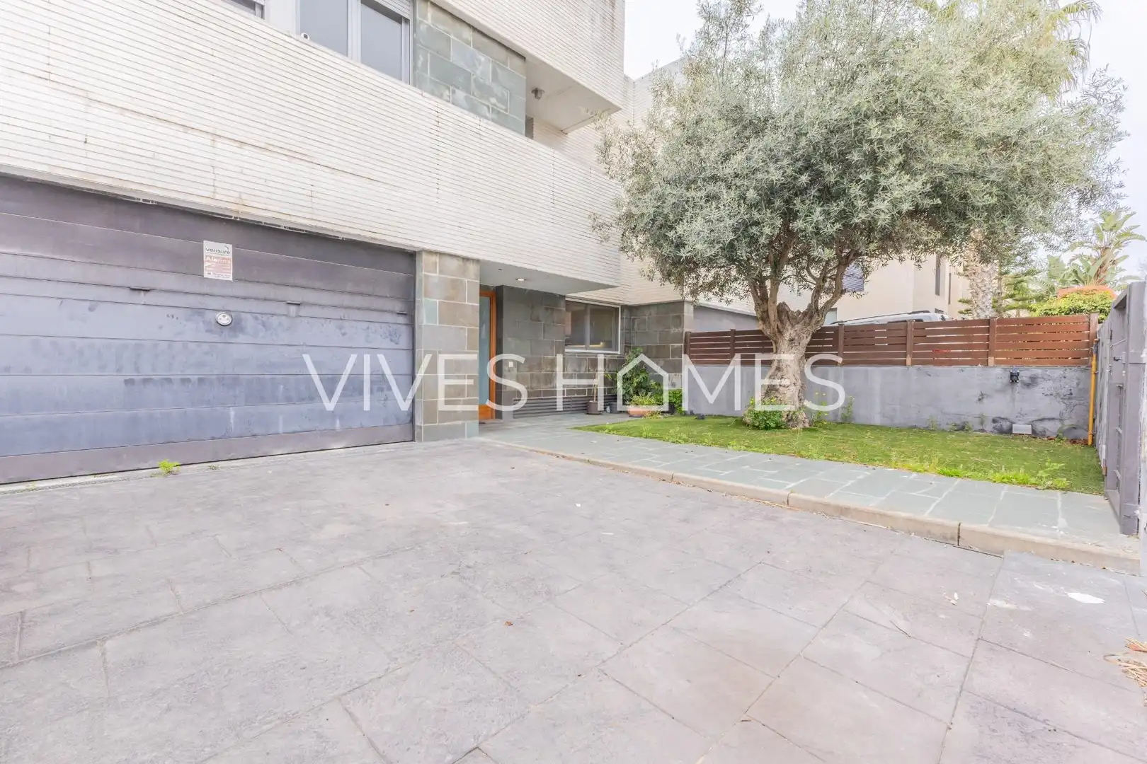 Exterior view of Houses for sale in Mataró  with Heating, Private garden and Terrace
