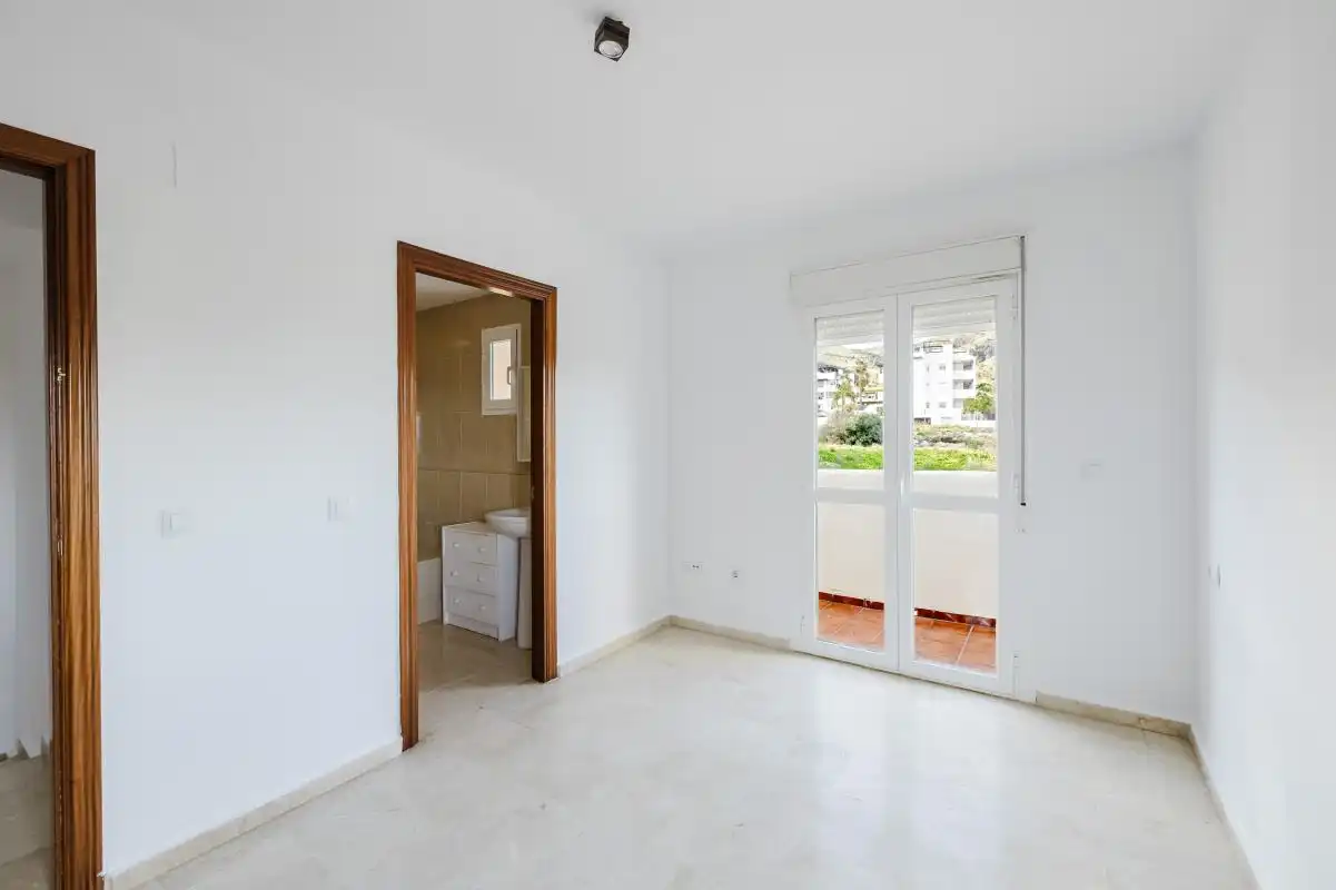 Casa adosada en venta en Benalmádena con Calefacción, Jardín privado y Terraza