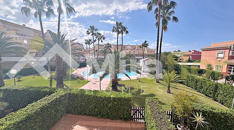 Su residencia de lujo con piscina y jardín: apartamento en primera planta con terraza privada., imatge 2