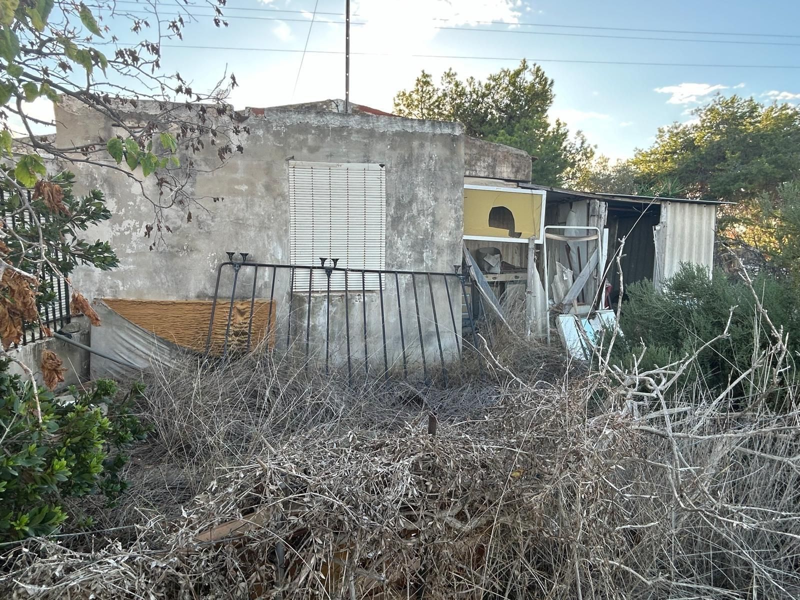 Vista exterior de Casa o xalet en venda en Crevillent amb Jardí privat i Piscina comunitària