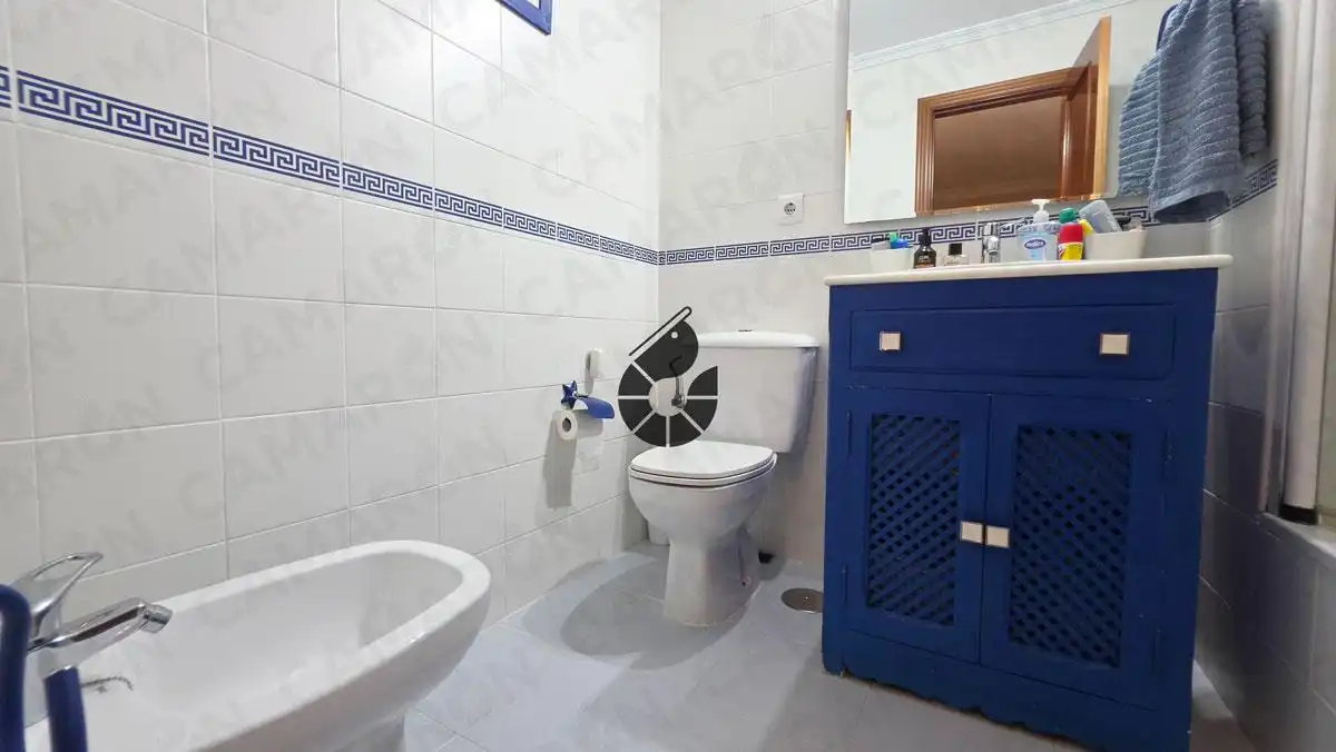 Baño de Casa adosada en venta en Mairena del Aljarafe con Aire acondicionado y Trastero