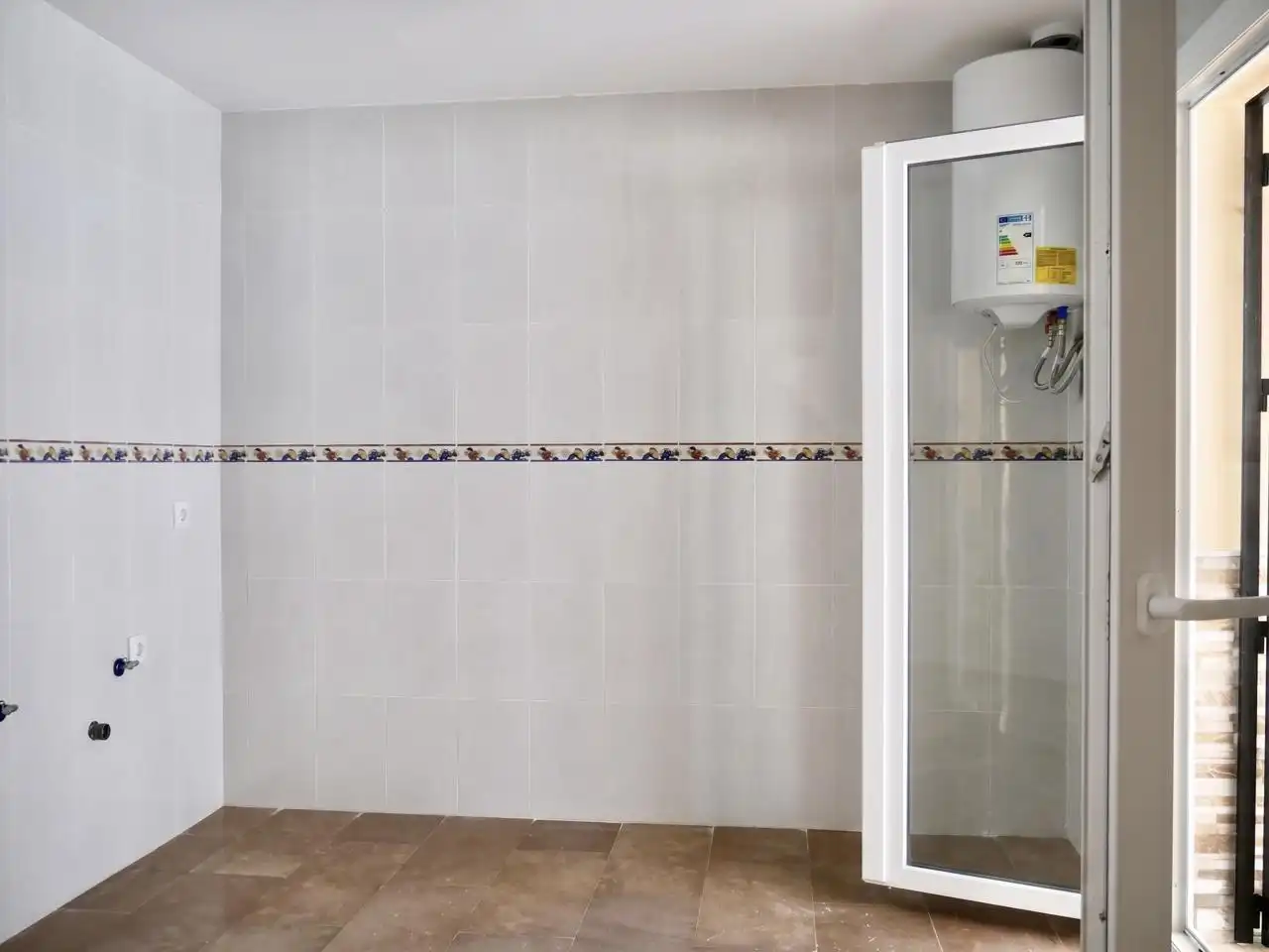 Baño de Casa adosada en venta en El Ronquillo con Jardín privado, Terraza y Piscina