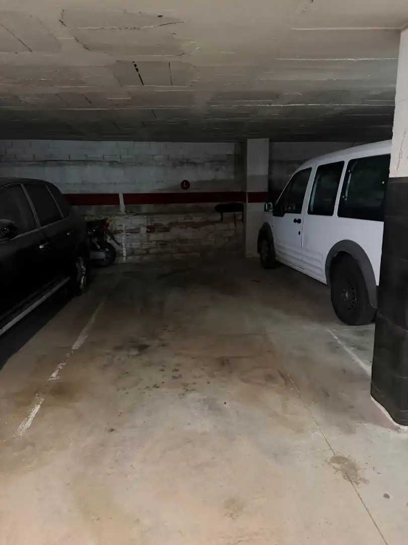 Parking of Flat for sale in Figueres  with Air Conditioner, Heating and Terrace
