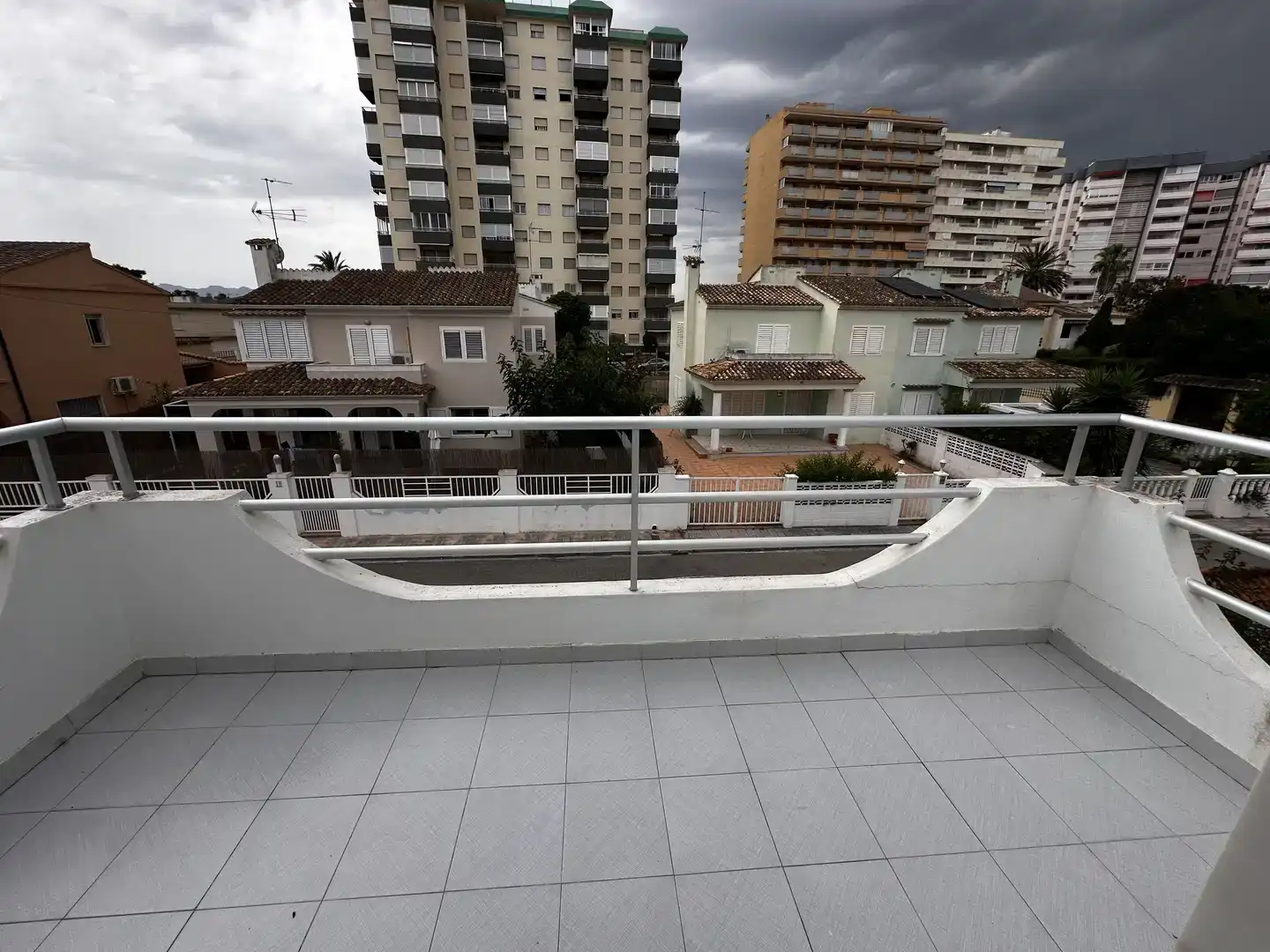Terrassa de Casa adosada de lloguer en Sueca amb Aire condicionat, Moblat i Balcó